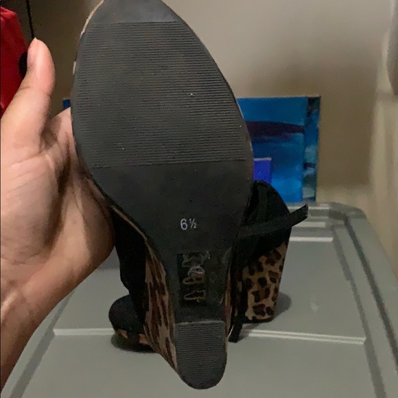 Cheetah size 6 1/2 wedges . Lightly worn . - Picture 3 of 3